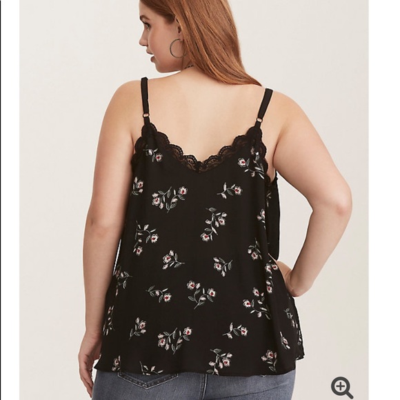 ❌SOLD❌ BLACK FLORAL GEORGETTE LACE TRIM CAMI - Picture 2 of 5